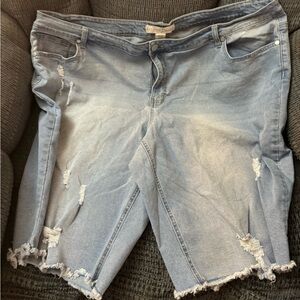 Cato Bermuda shorts size 24